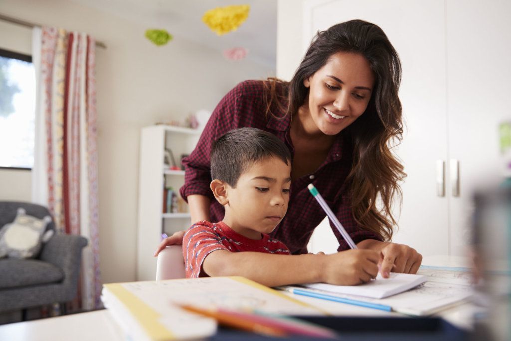 5 dicas para montar um plano de estudos para as crianças em casa