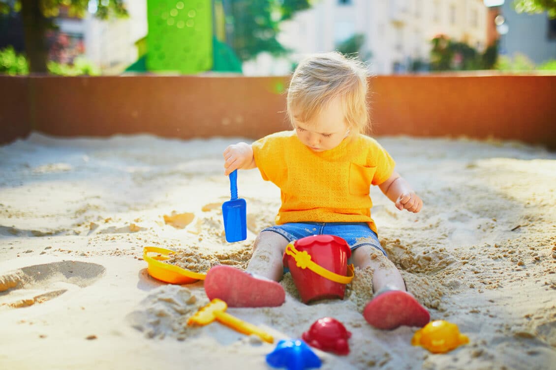 4 cuidados com bebês em playgrounds