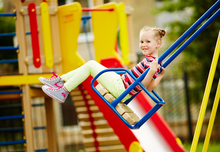 Cuidados essenciais para as brincadeiras no playground